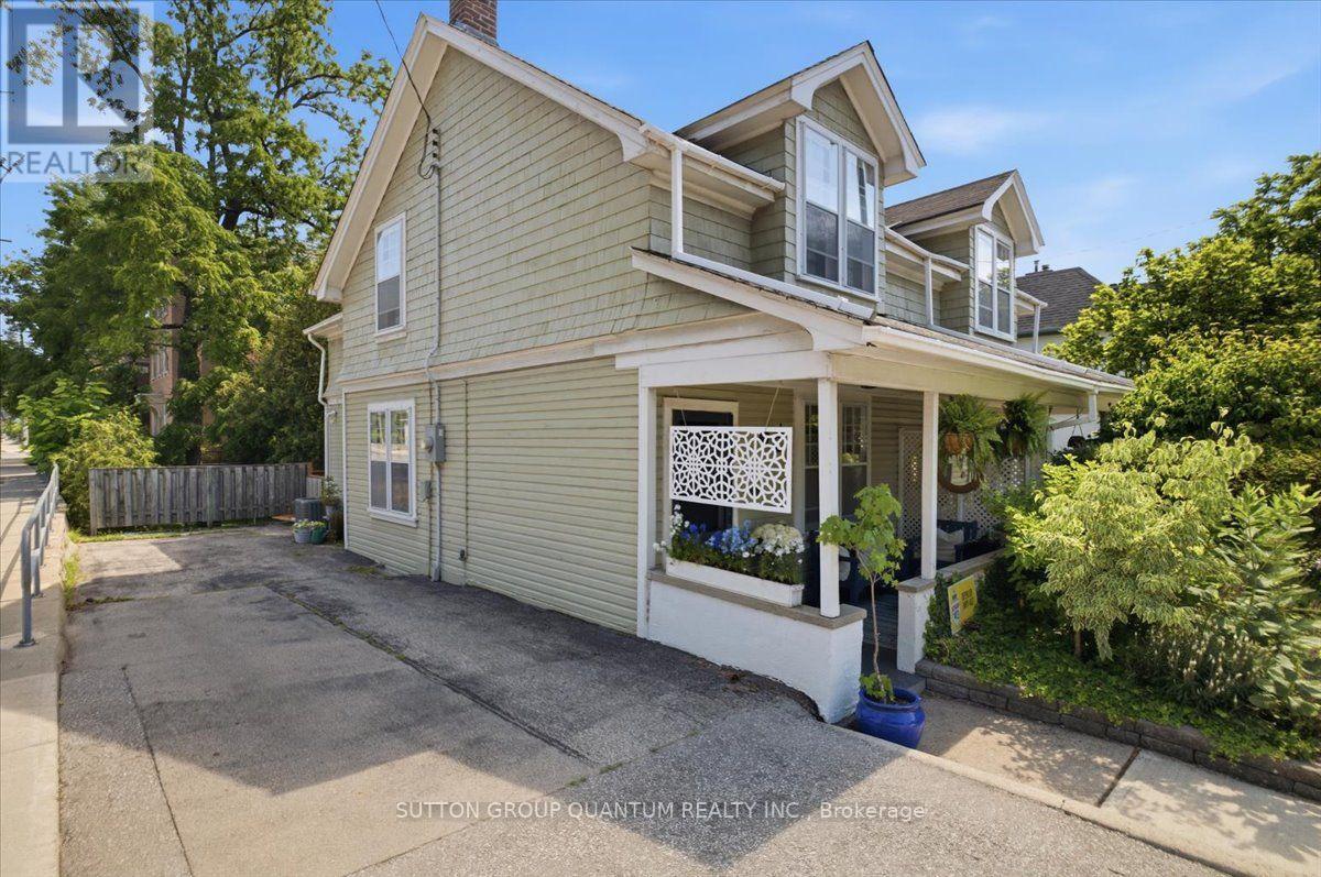137 Chisholm Street Property Photo 3