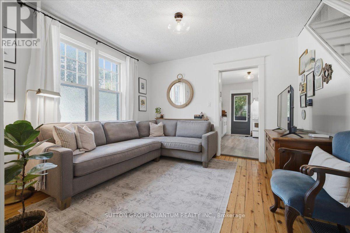 137 Chisholm Street Property Photo 12