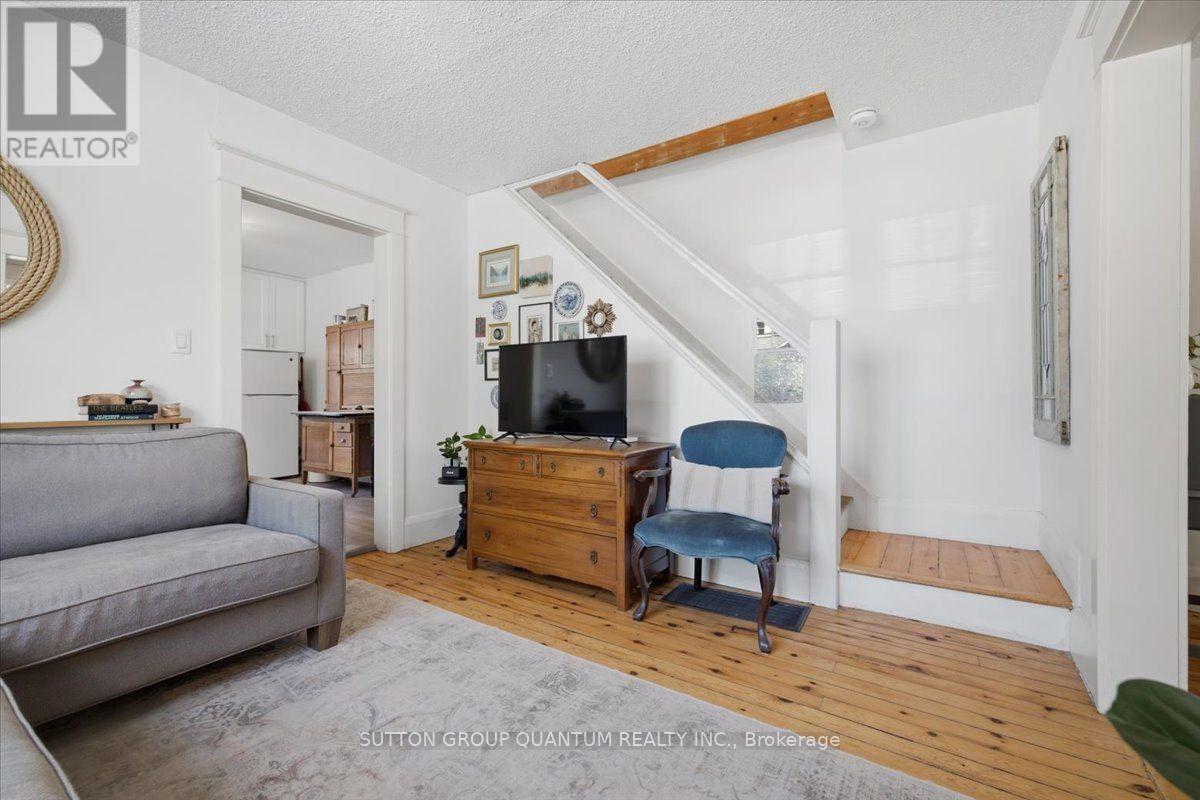 137 Chisholm Street Property Photo 15