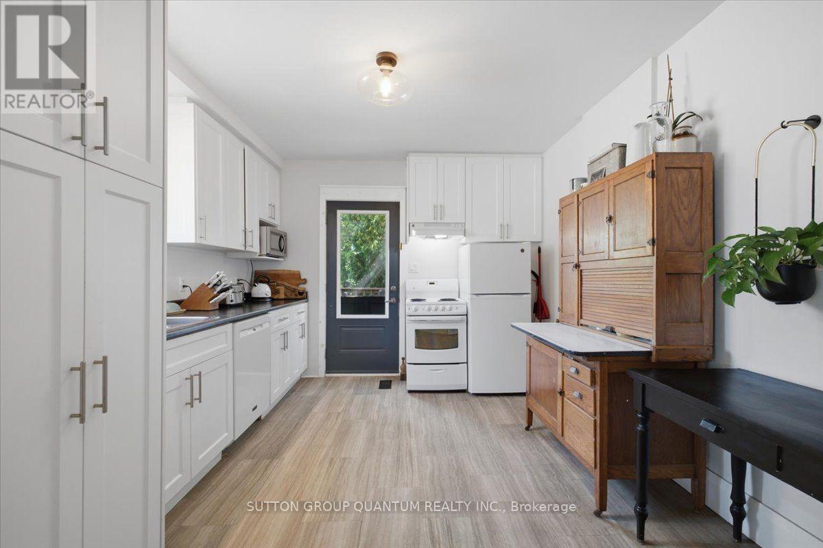 137 Chisholm Street Property Photo 18