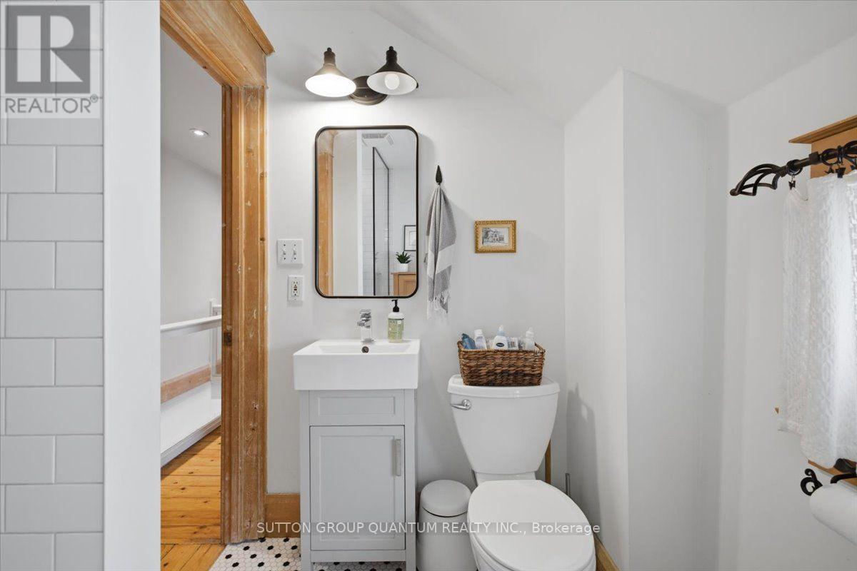 137 Chisholm Street Property Photo 32