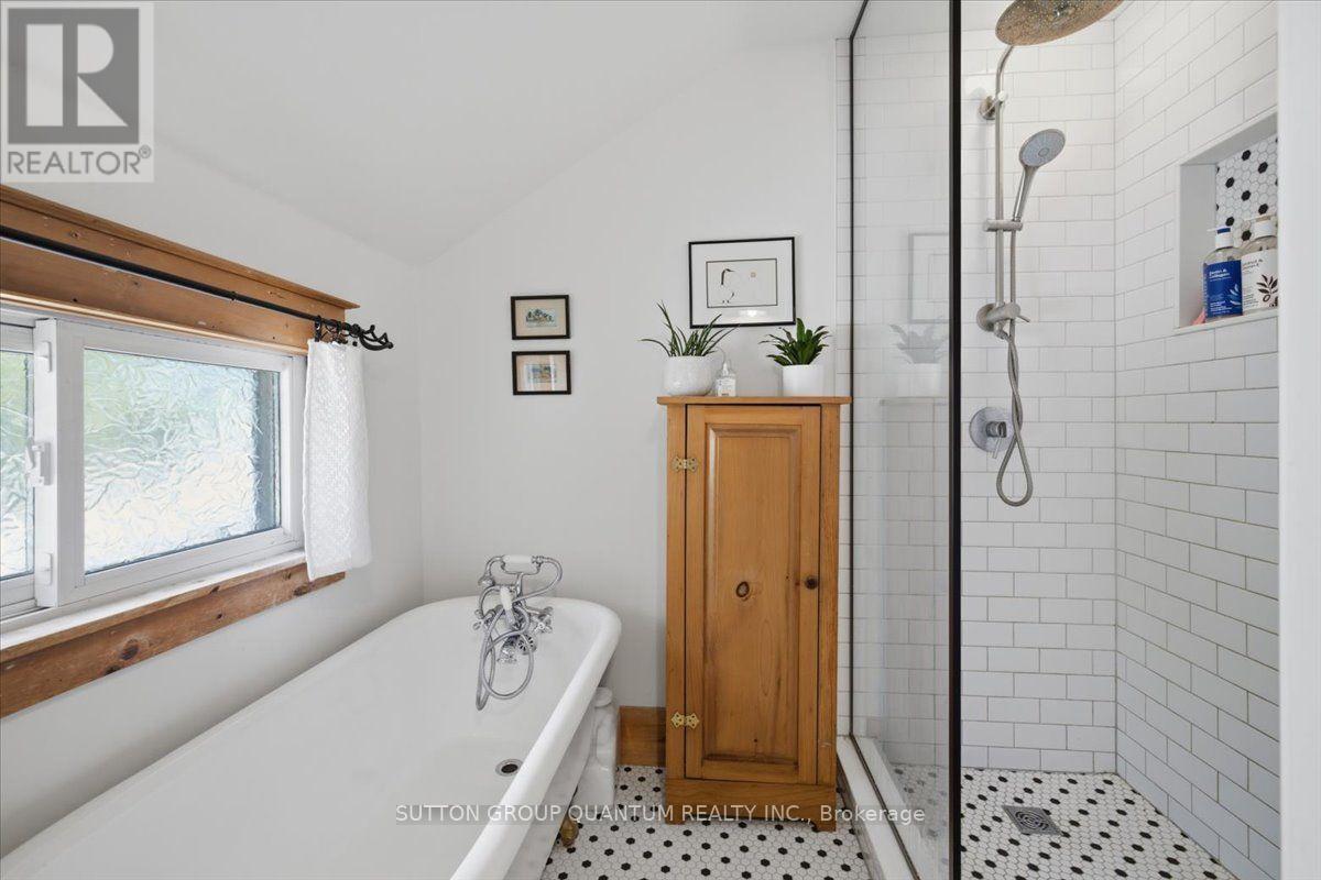 137 Chisholm Street Property Photo 33