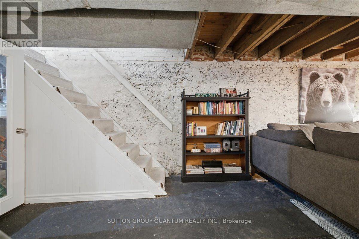 137 Chisholm Street Property Photo 34