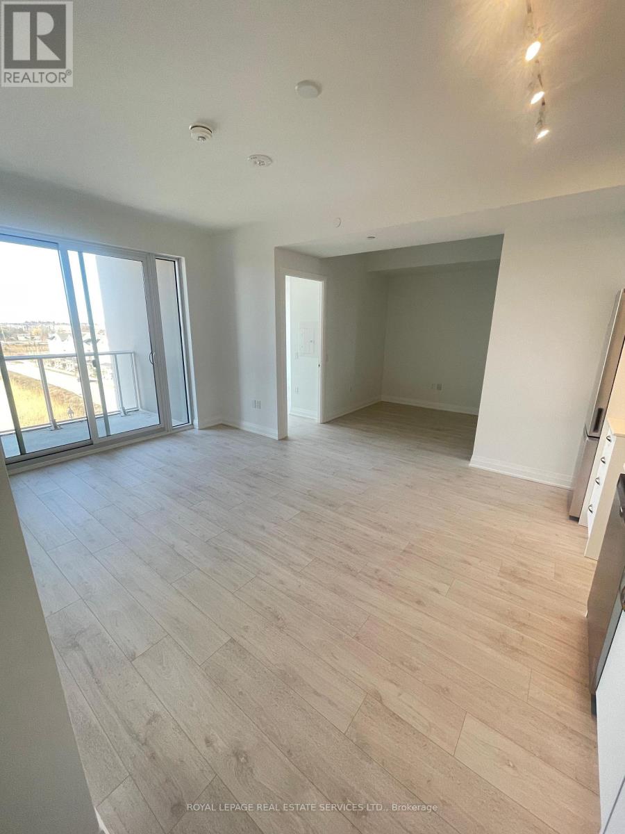 518 - 412 Silver Maple Road Property Photo 1