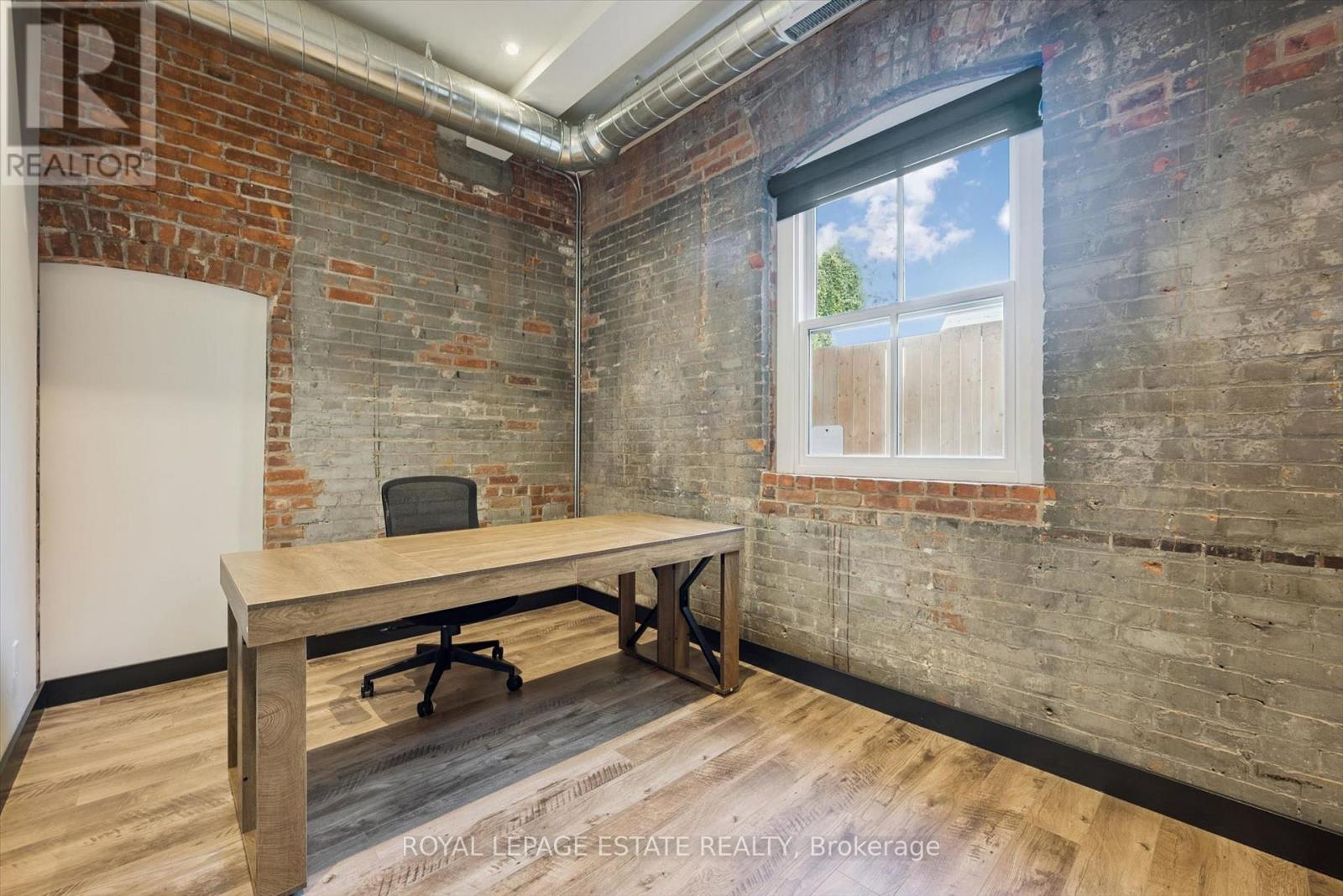 2a - 139 Thomas Street Property Photo 6