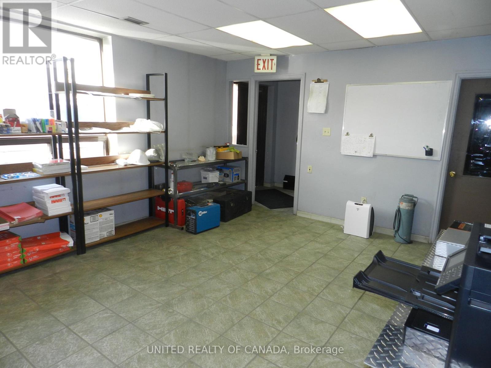 1807 Drew Road Property Photo 12