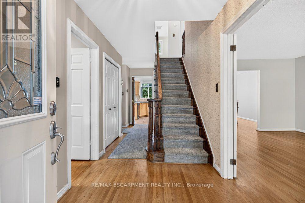 159 All Saints Crescent Property Photo 3
