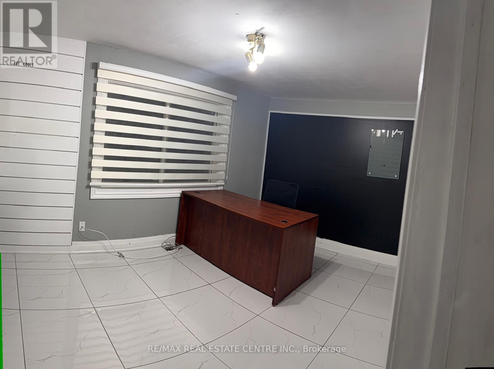 481 Guelph Street N Property Photo 8