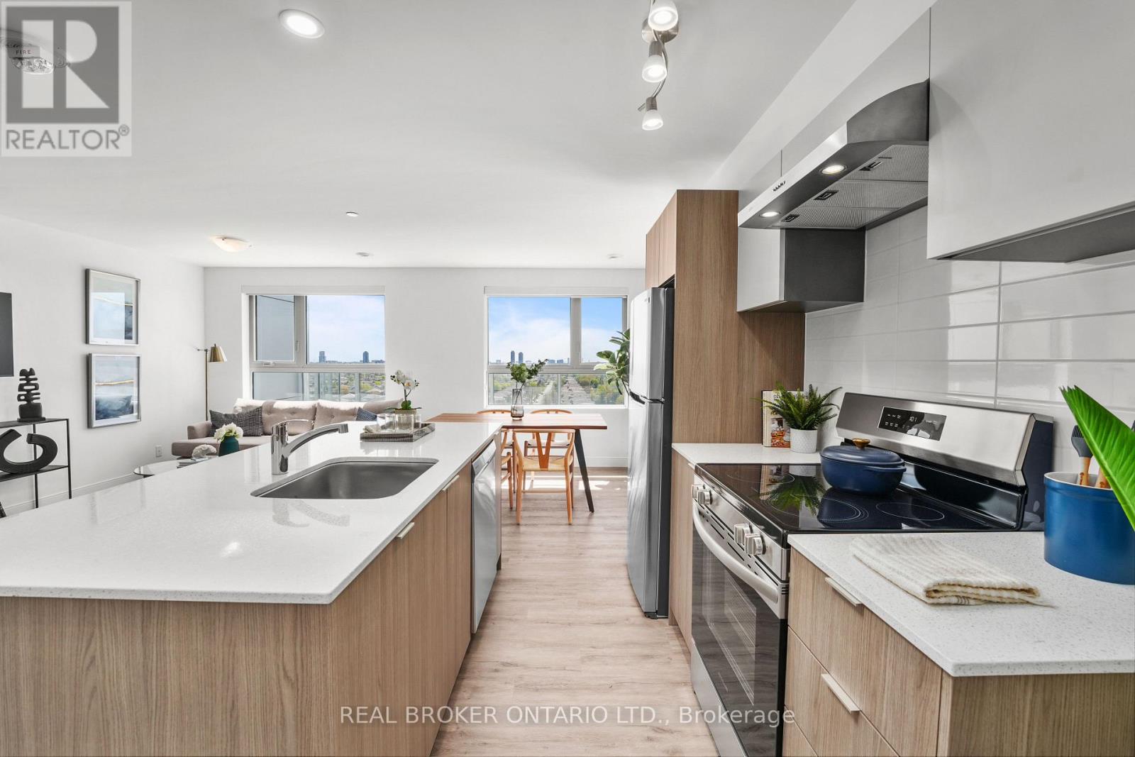 711 - 100 MANETT CRESCENT Property Photo 1