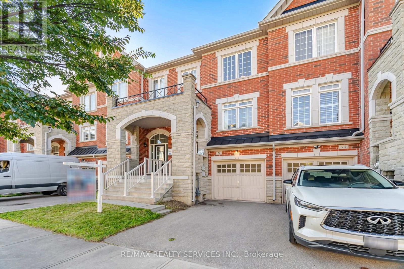 72 ROCKMAN CRESCENT Property Photo 1