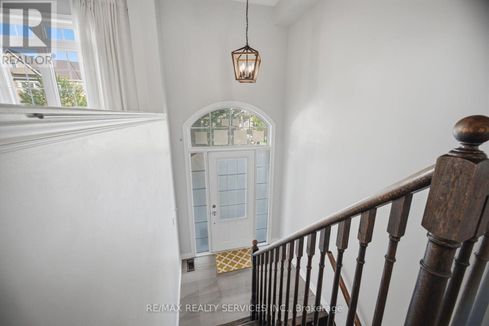 72 Rockman Crescent Property Photo 7