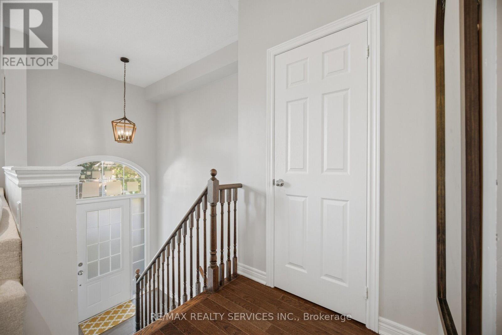 72 Rockman Crescent Property Photo 8