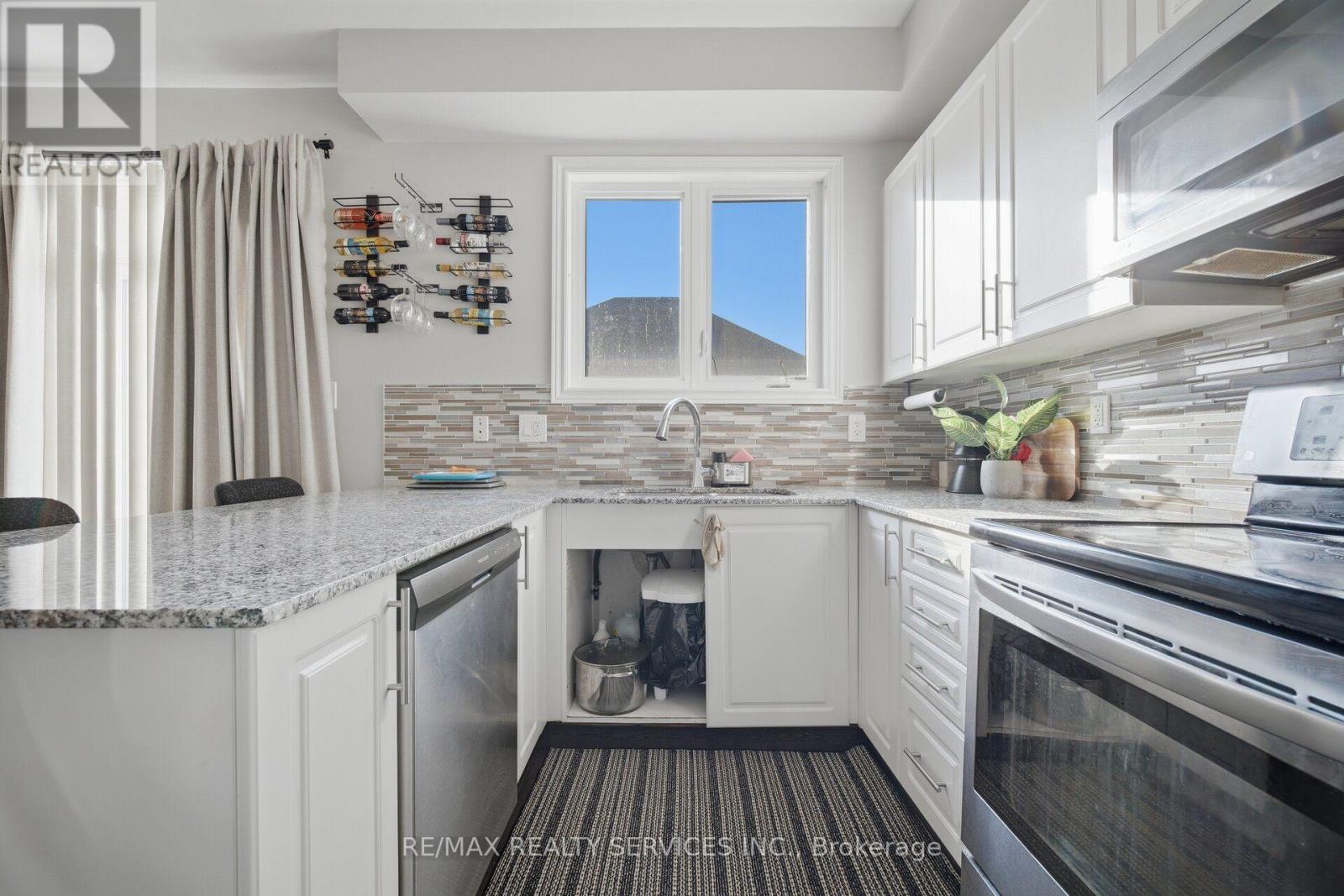 72 Rockman Crescent Property Photo 18