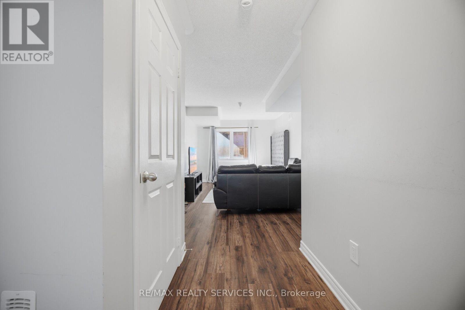 72 Rockman Crescent Property Photo 35