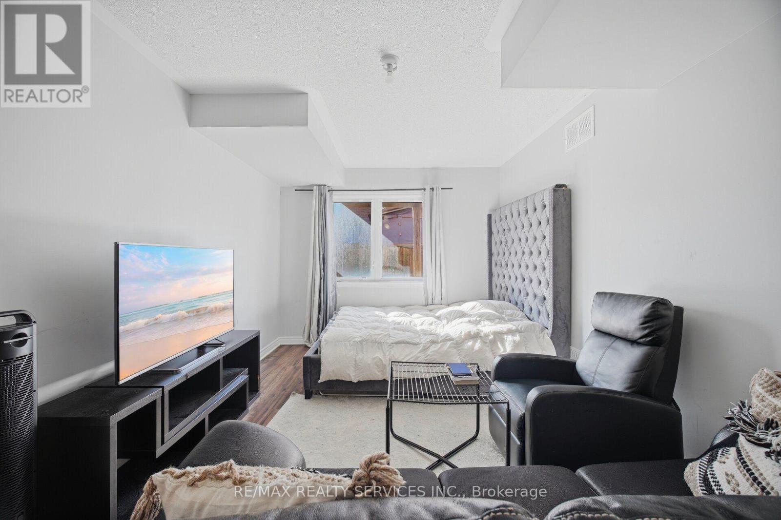 72 Rockman Crescent Property Photo 36