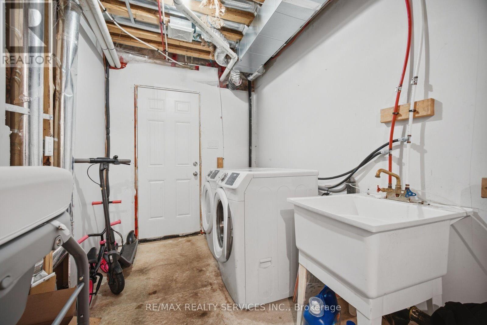 72 Rockman Crescent Property Photo 39