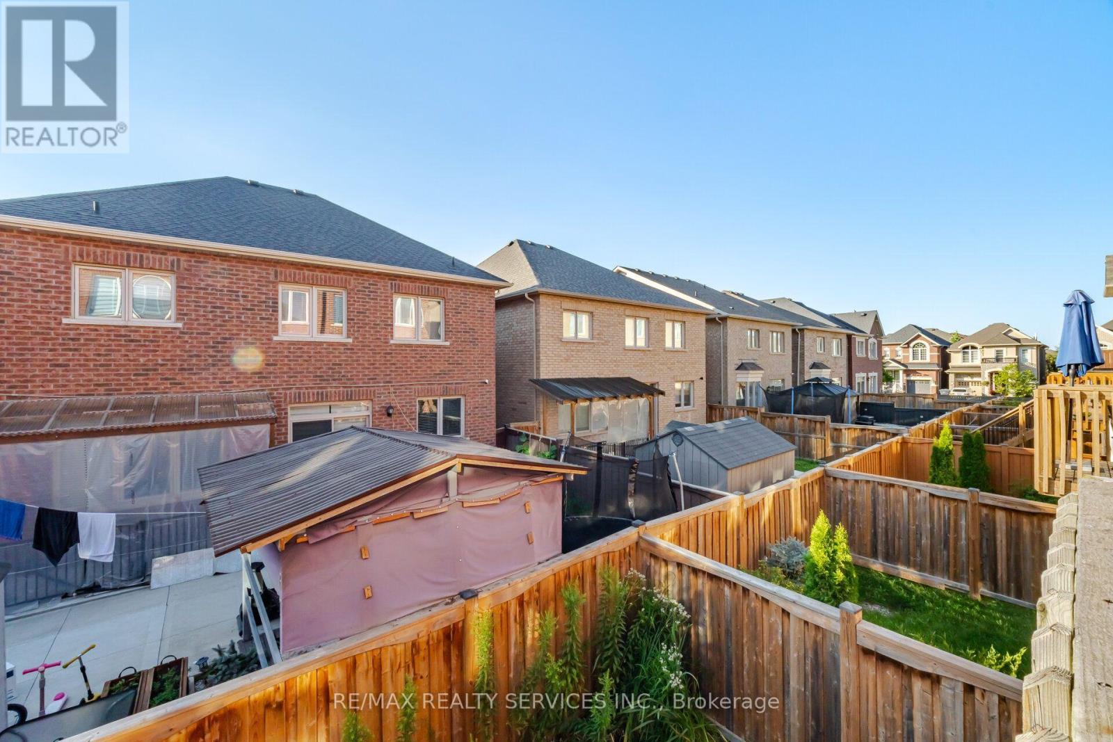 72 Rockman Crescent Property Photo 41