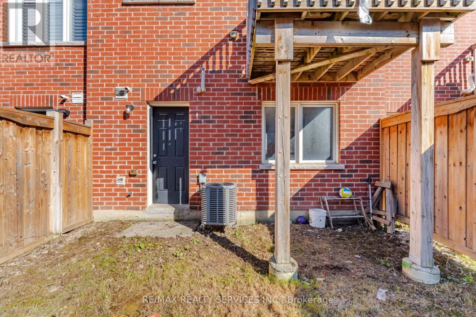 72 Rockman Crescent Property Photo 42