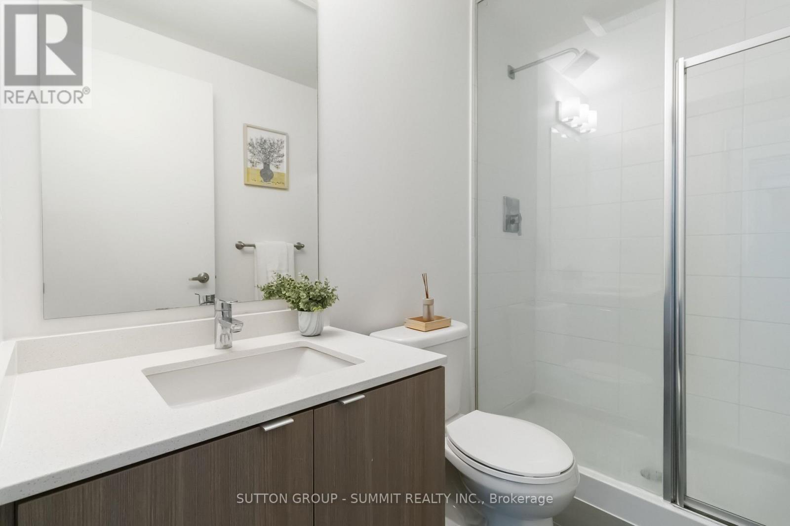 D422 - 5220 Dundas Street Property Photo 14