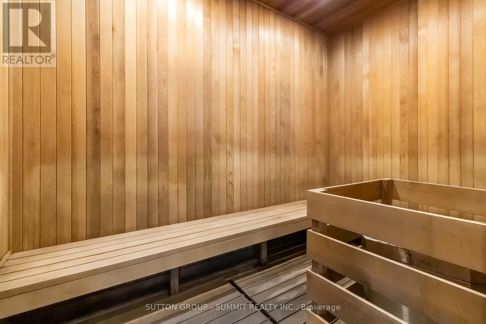 D422 - 5220 Dundas Street Property Photo 16