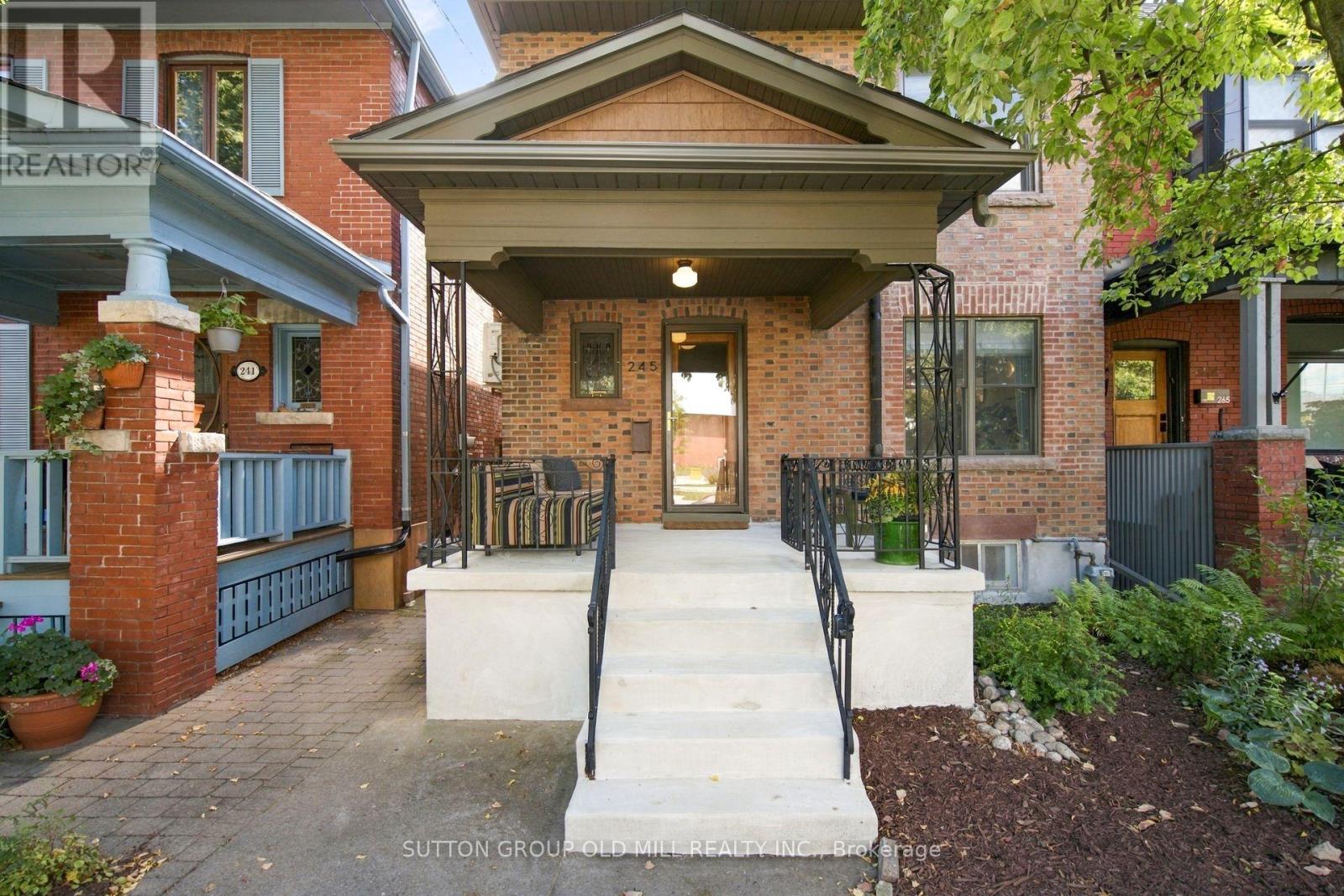 245 St Johns Road Property Photo 2