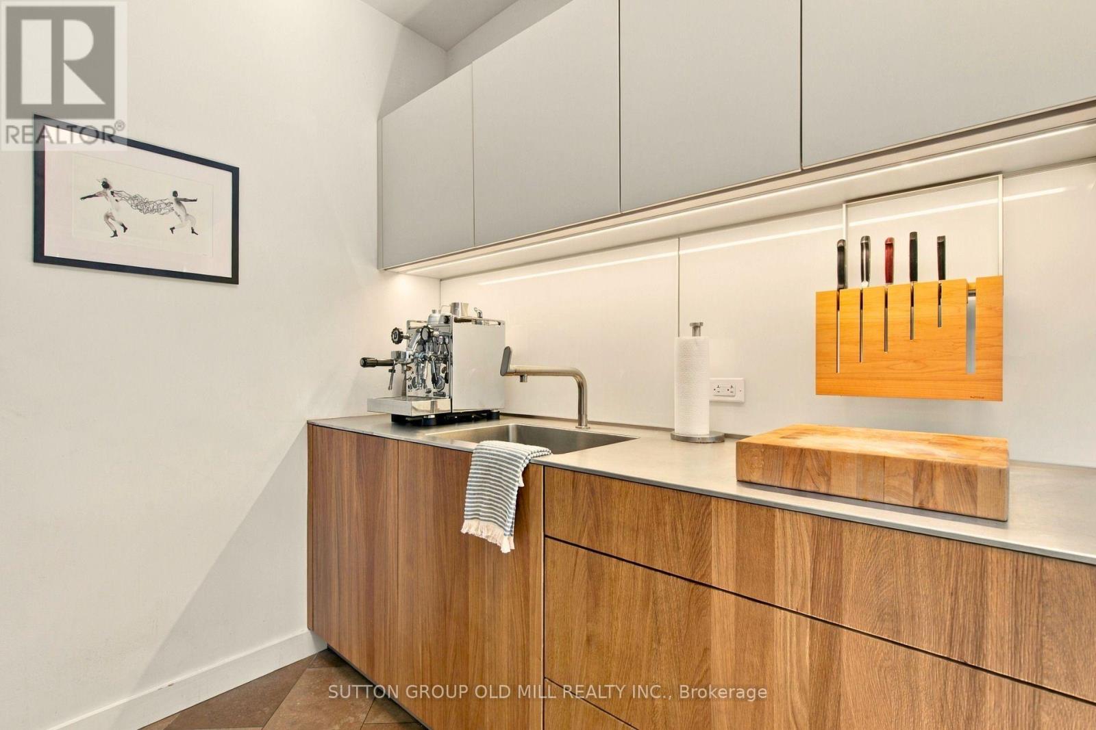 245 St Johns Road Property Photo 12