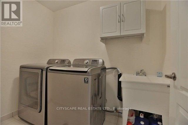 138 Sky Harbour Drive Property Photo 7