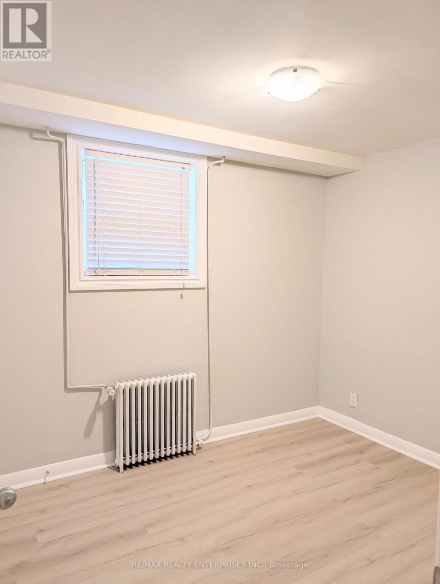 Apt 1 - 22 Peter Street S Property Photo 14