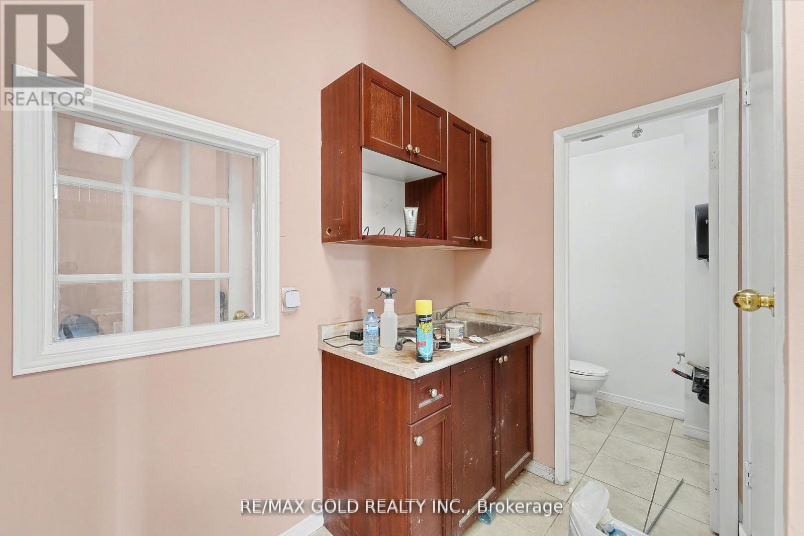 110 - 2985 Drew Road Property Photo 18