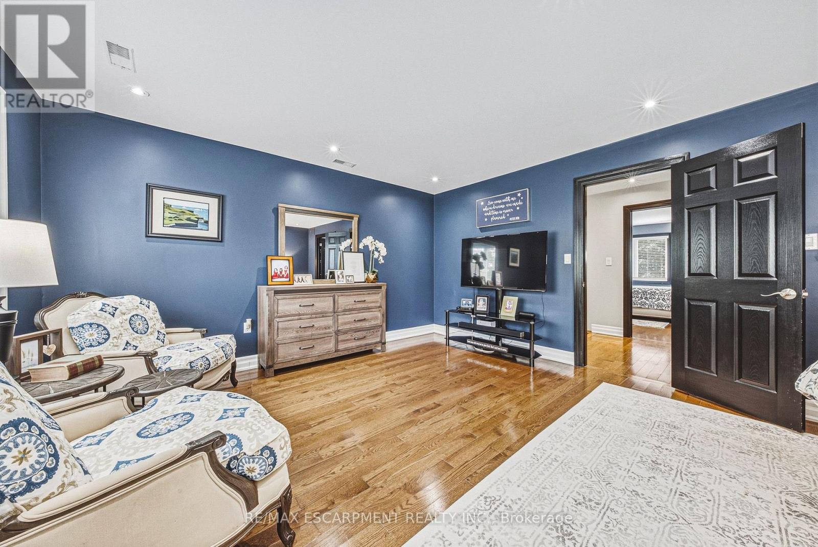 581 Holly Hill Crescent Property Photo 13