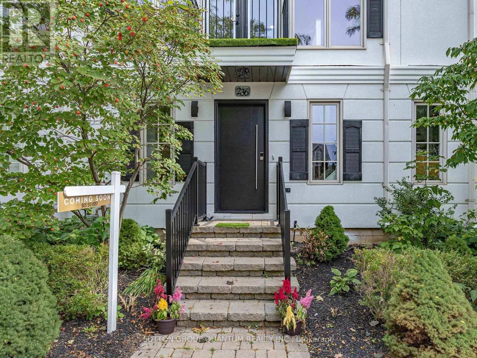 236 Randall Street Property Photo 3