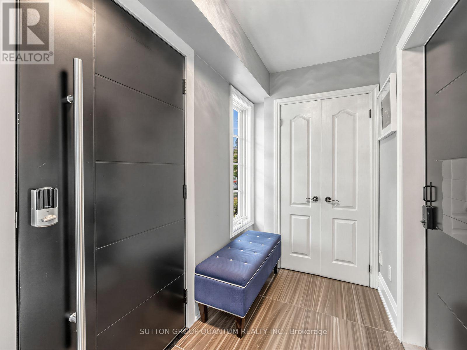 236 Randall Street Property Photo 4