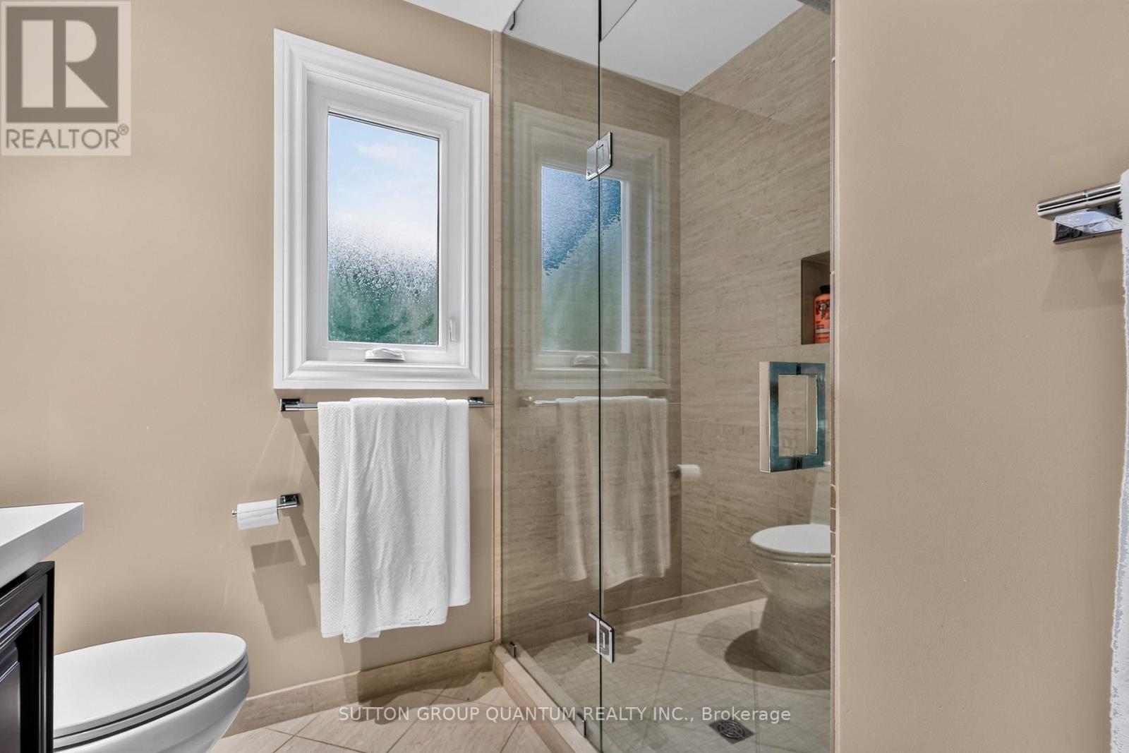 2233 Oneida Crescent Property Photo 15