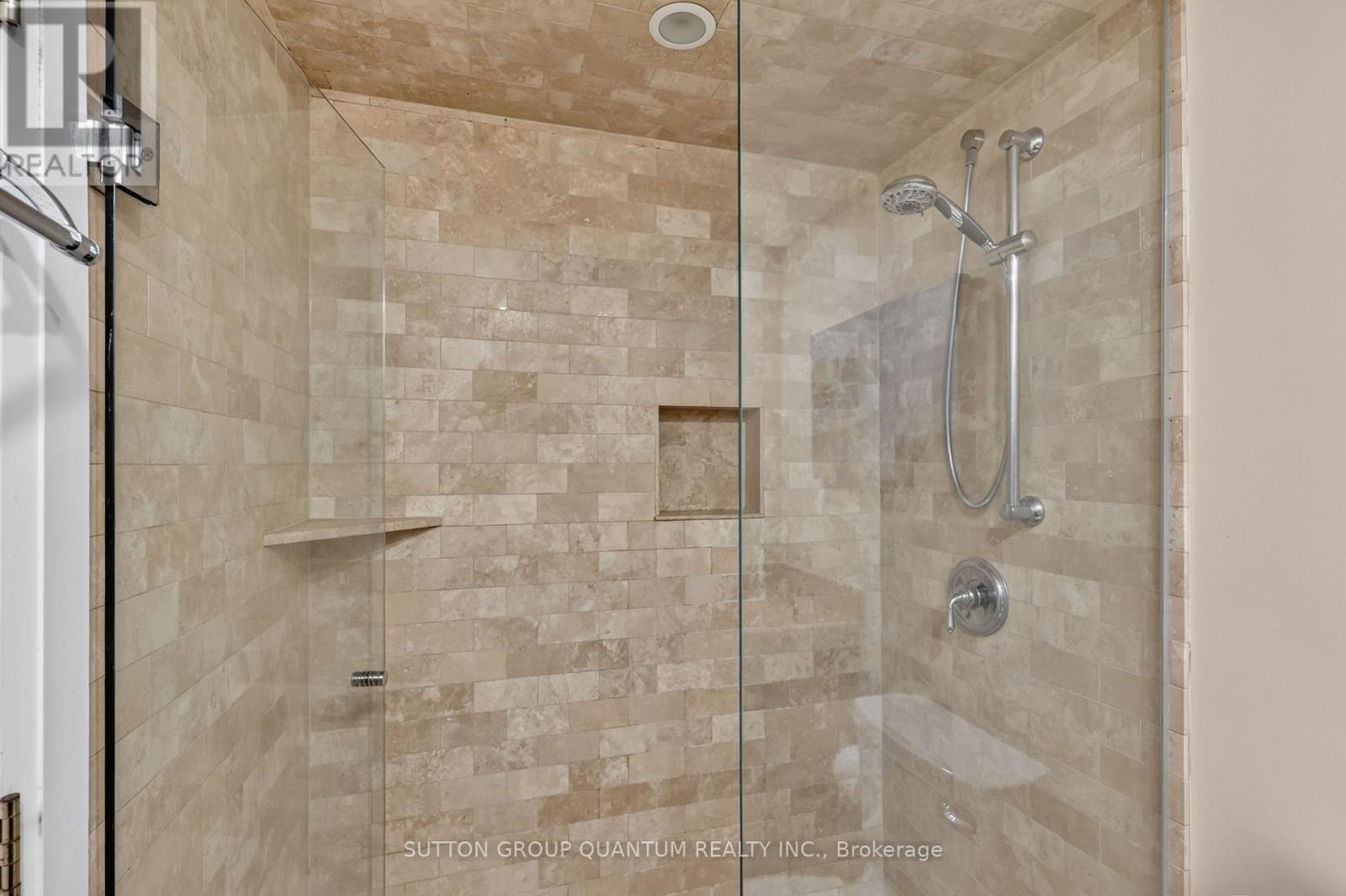 2233 Oneida Crescent Property Photo 26