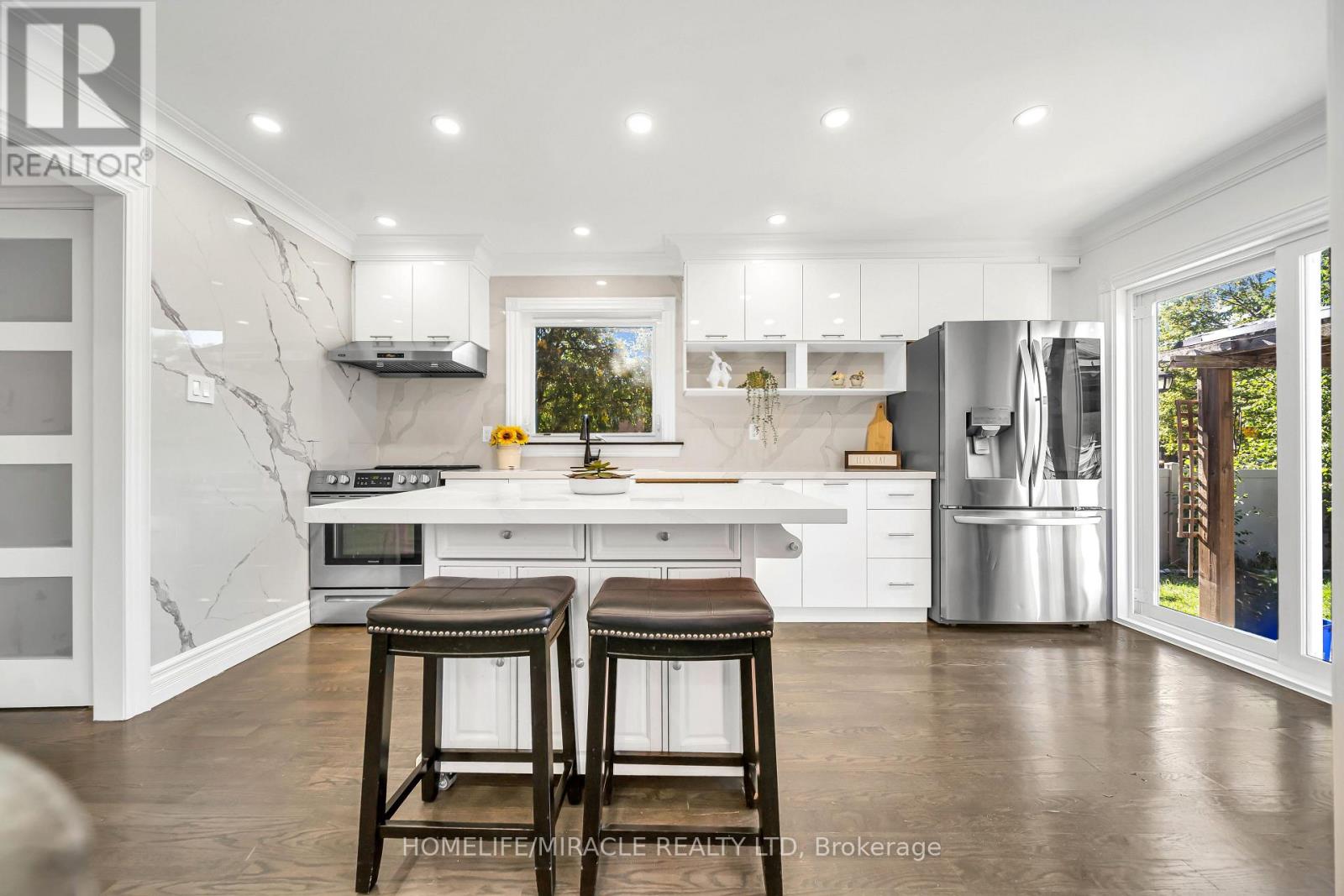 469 Fothergill Boulevard Property Photo 1