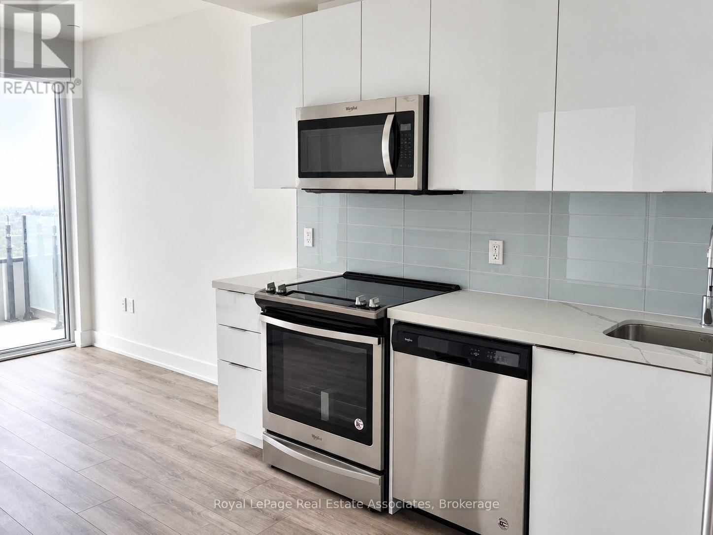 403 - 20 Shore Breeze Drive Property Photo 4