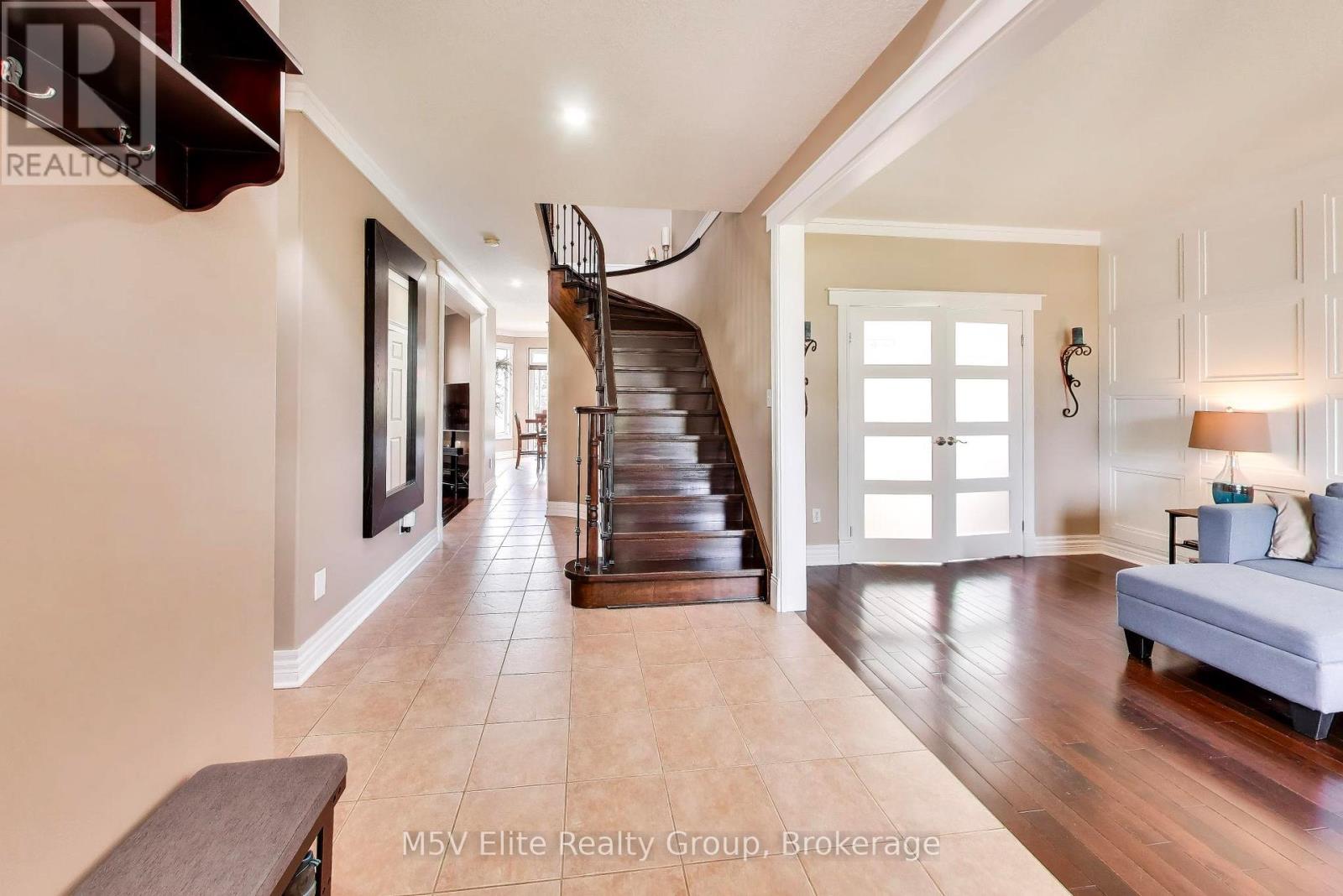 189 Churchill Road Property Photo 3