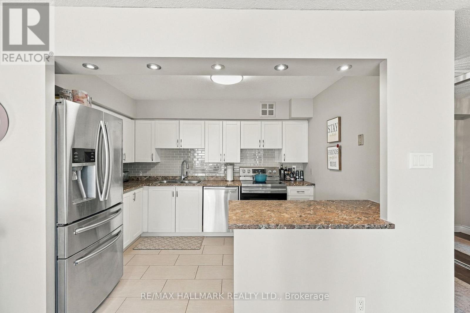 903 - 1485 LAKESHORE ROAD E Property Photo 1