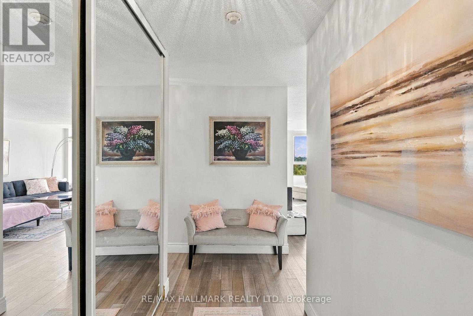 903 - 1485 Lakeshore Road E Property Photo 8