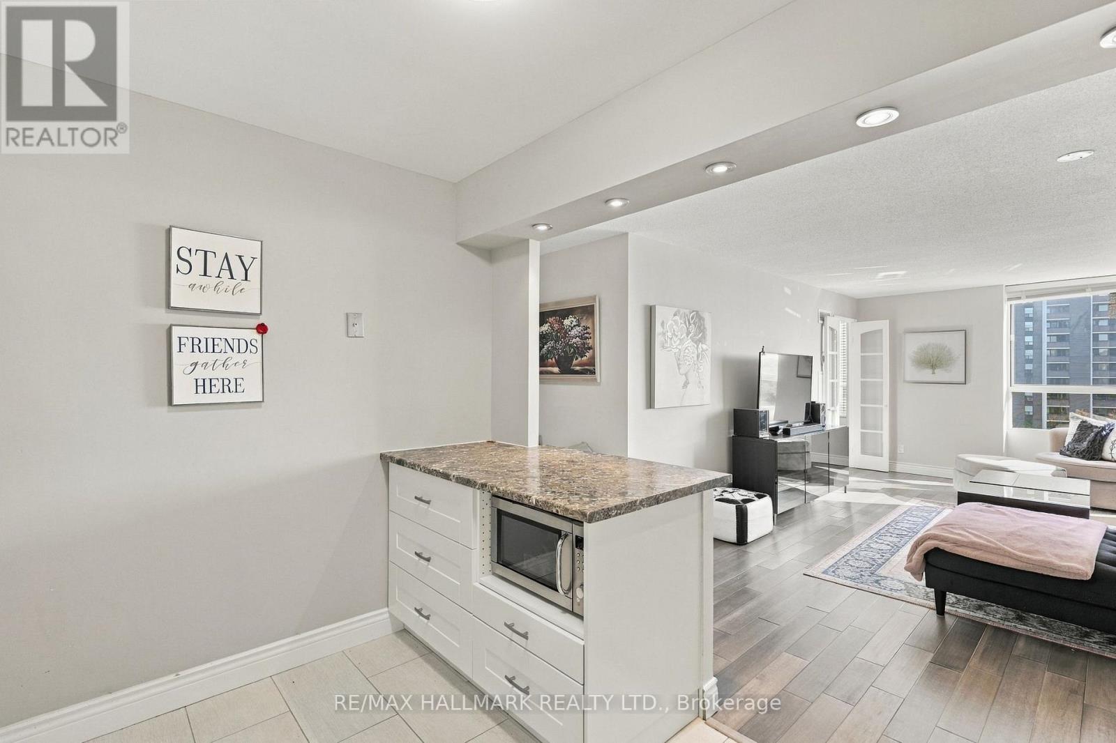 903 - 1485 Lakeshore Road E Property Photo 12