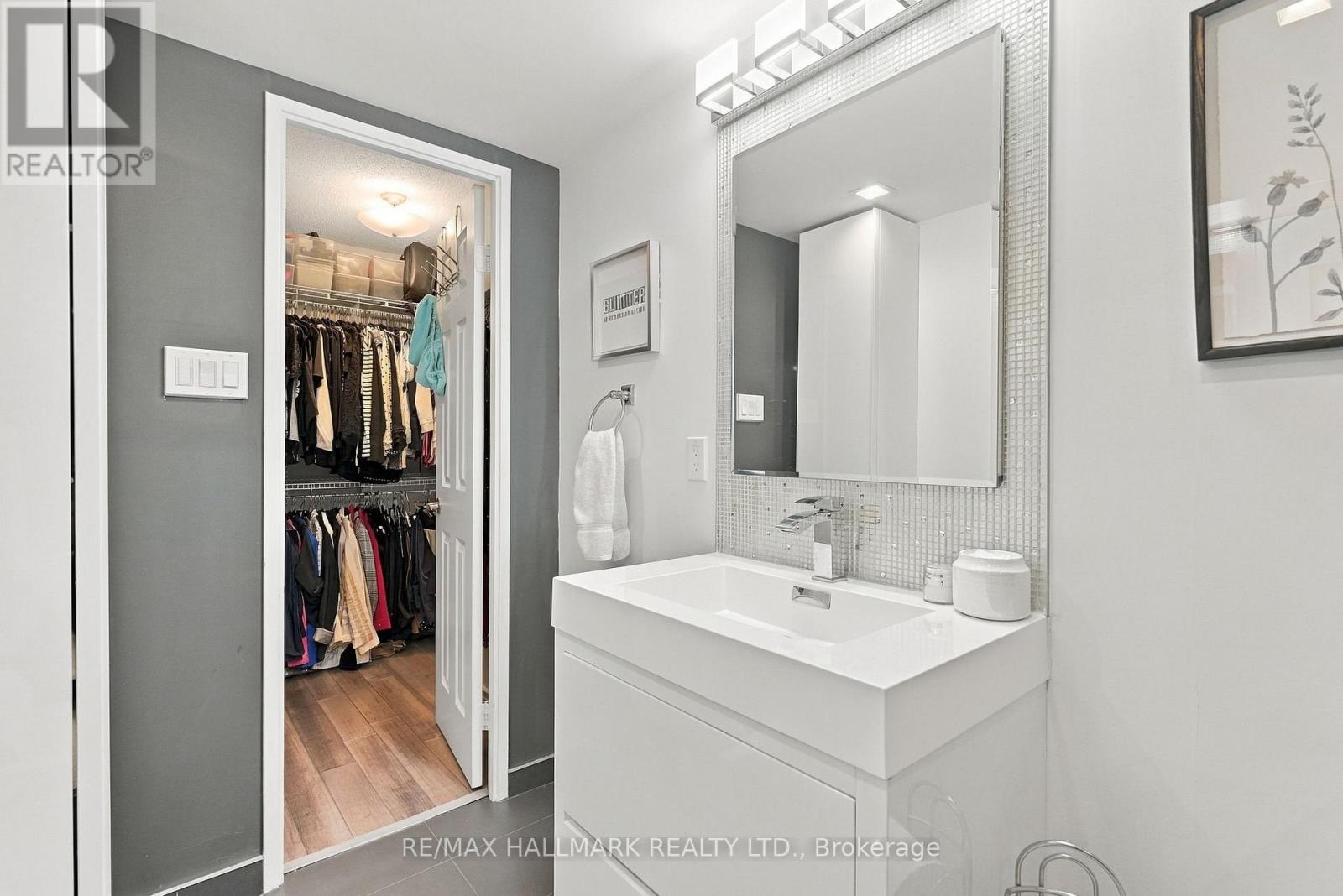 903 - 1485 Lakeshore Road E Property Photo 25