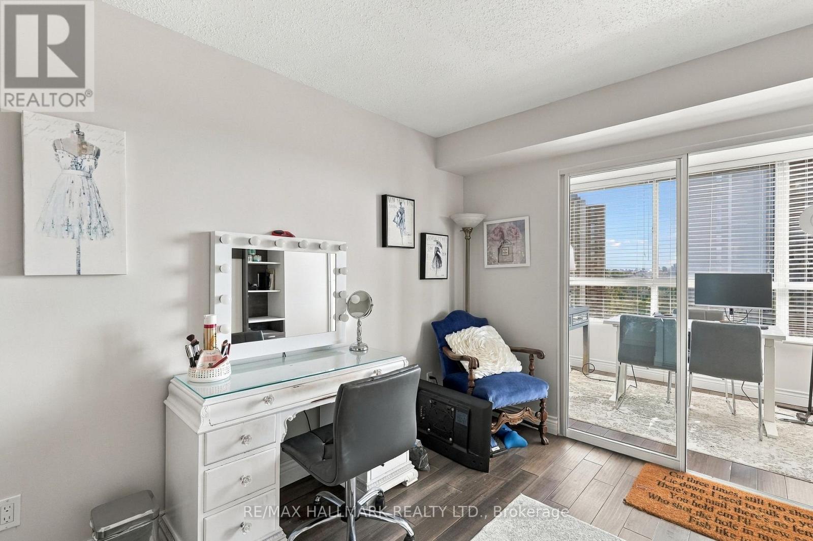 903 - 1485 Lakeshore Road E Property Photo 27