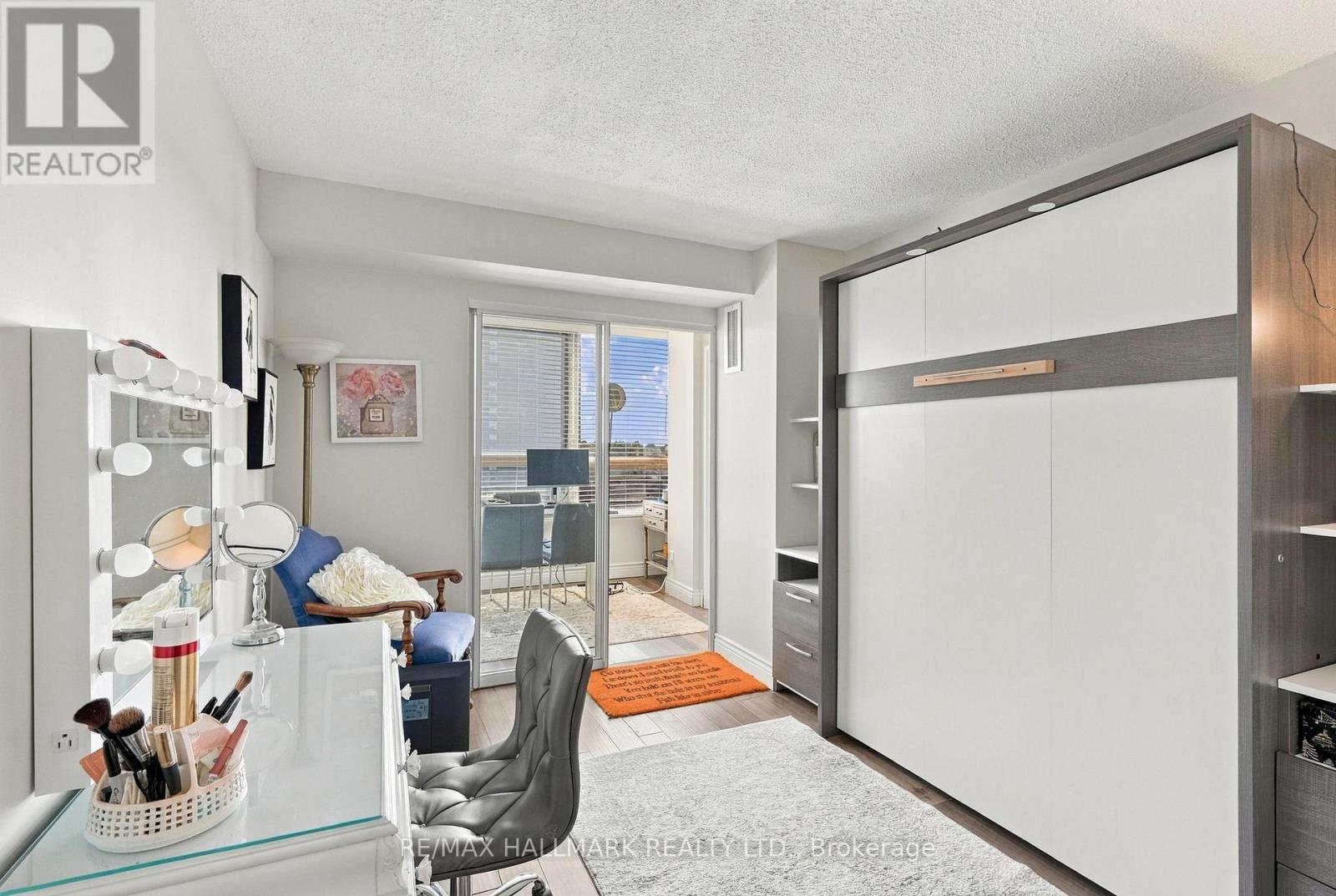 903 - 1485 Lakeshore Road E Property Photo 28