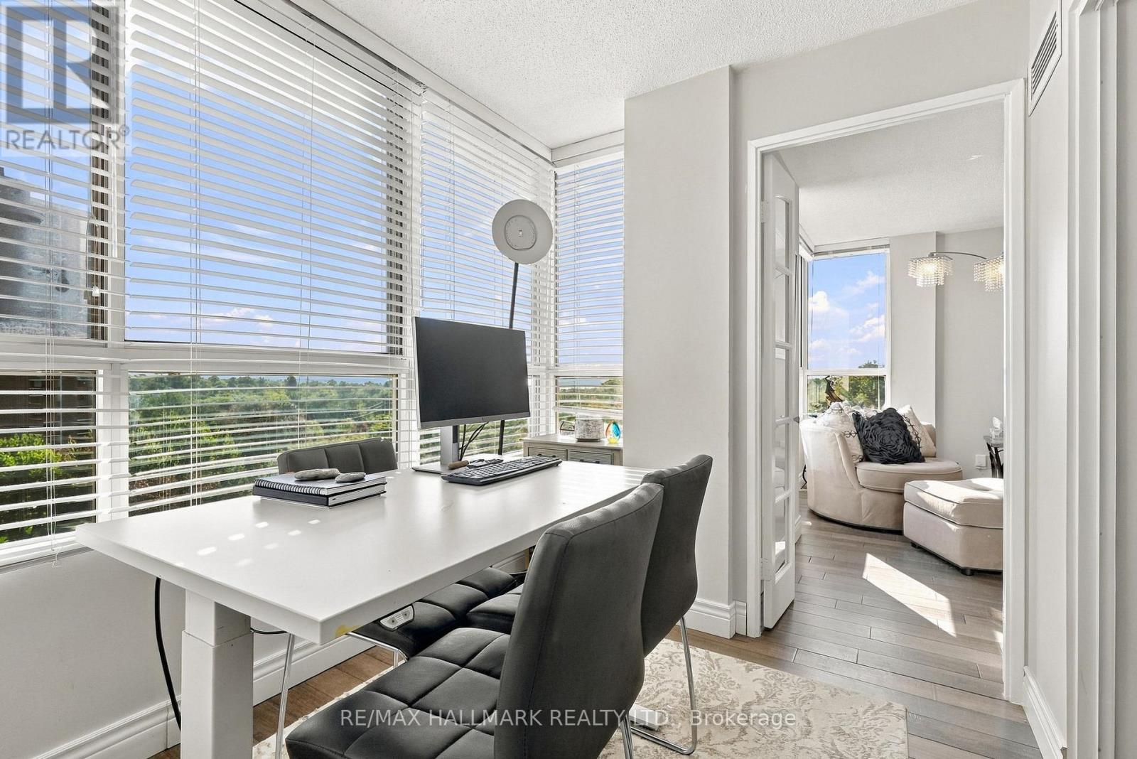 903 - 1485 Lakeshore Road E Property Photo 30