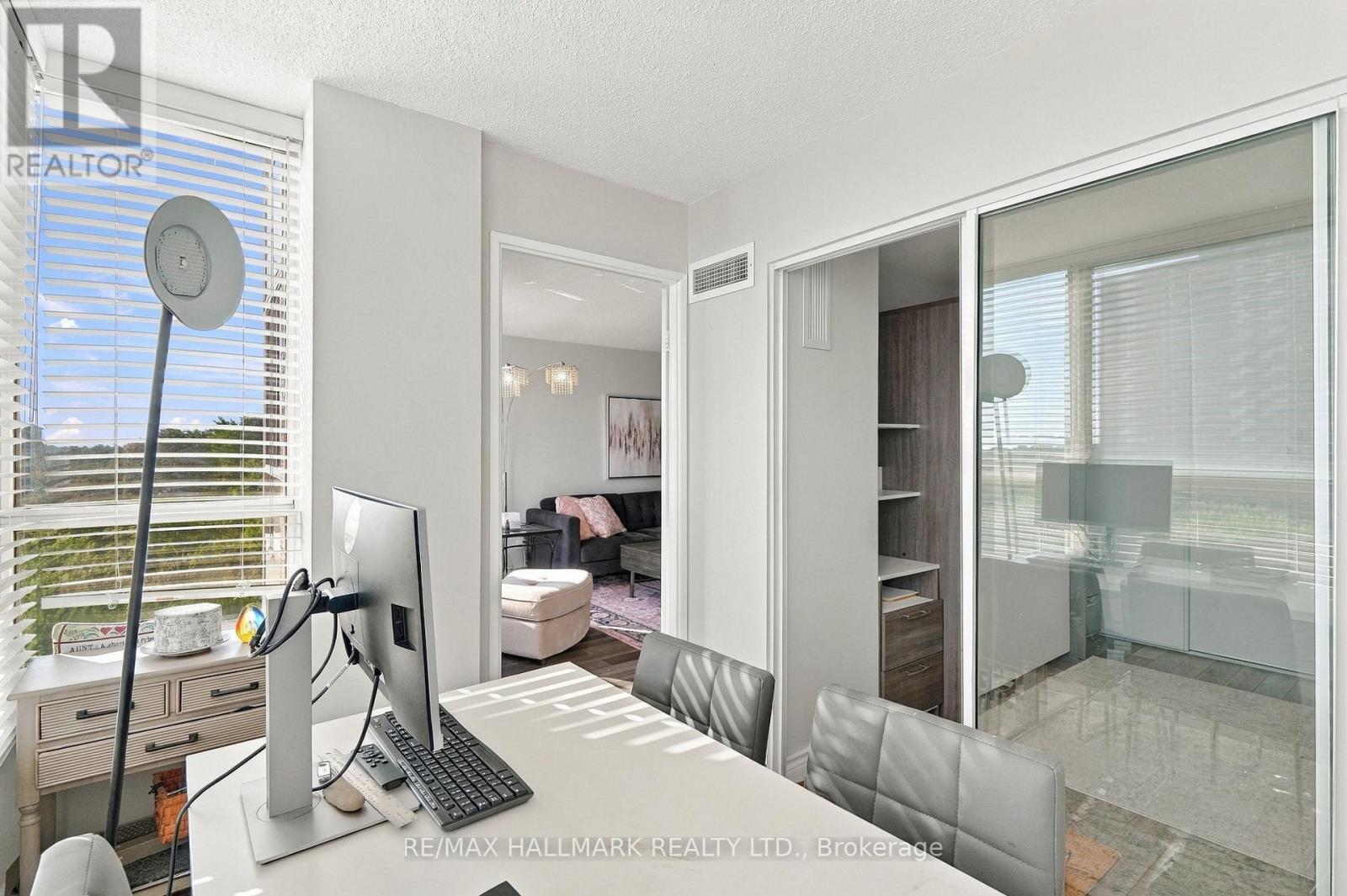 903 - 1485 Lakeshore Road E Property Photo 31