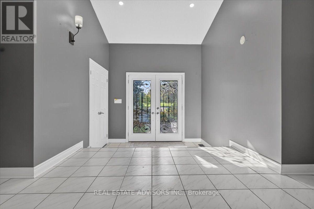 19 Mcconachie Crescent Property Photo 8