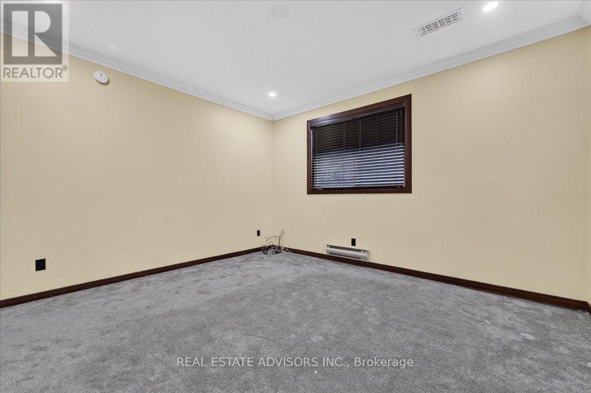 19 Mcconachie Crescent Property Photo 42