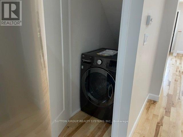 127 Bristol Avenue Property Photo 5