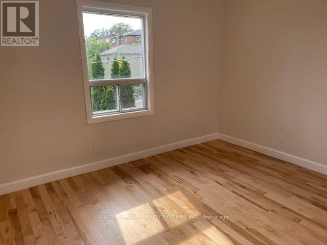 127 Bristol Avenue Property Photo 9