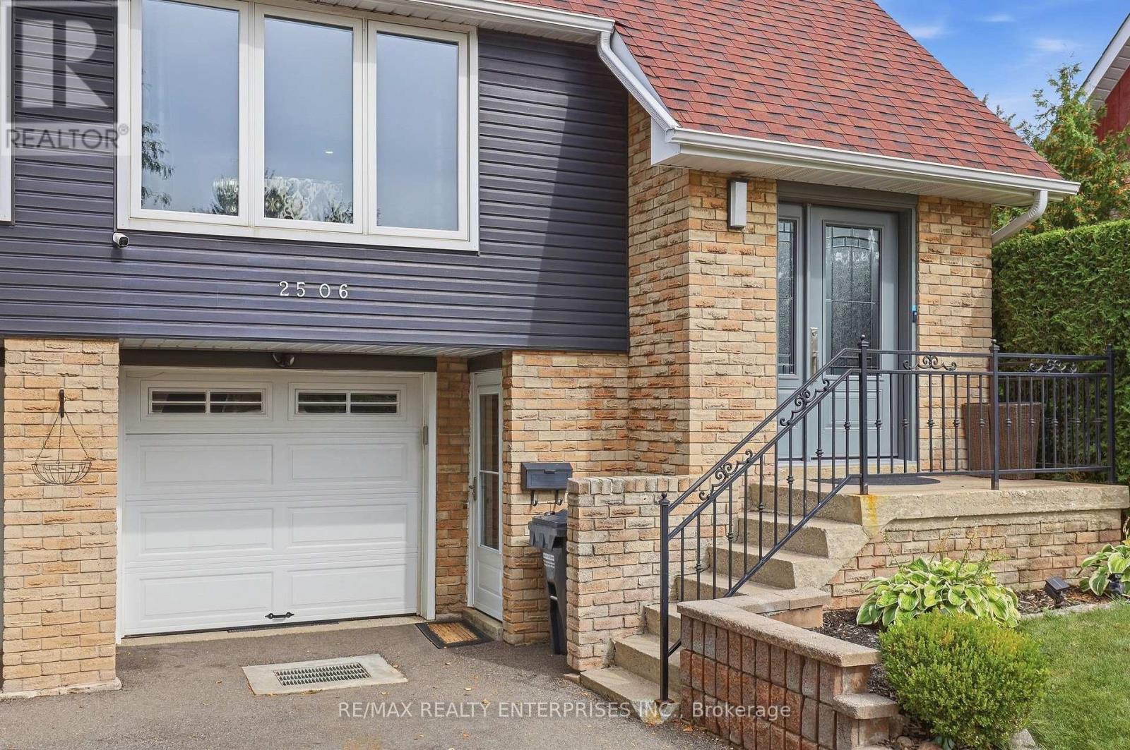 2506 Cobbinshaw Circle Property Photo 2
